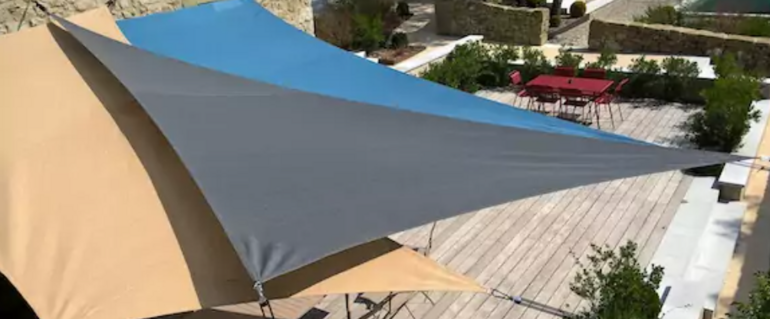 Illustration de : Ombrière devant espace Gisèle Perez