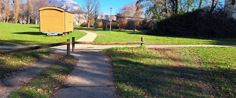 Illustration de : Traversées cyclables du parc Lesdiguières